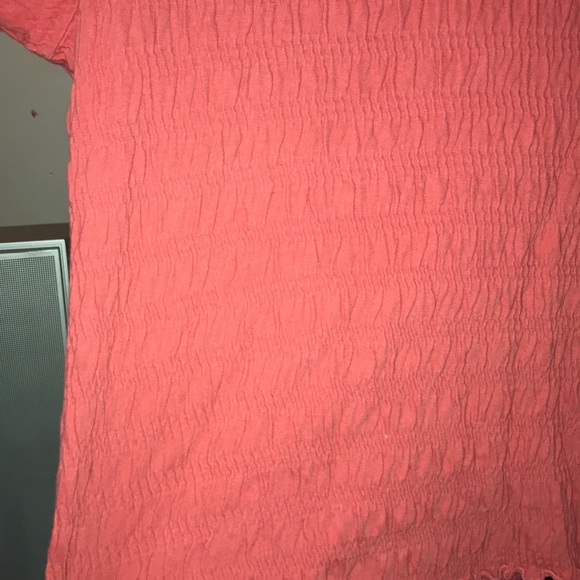 tshirt - Picture 2 of 2